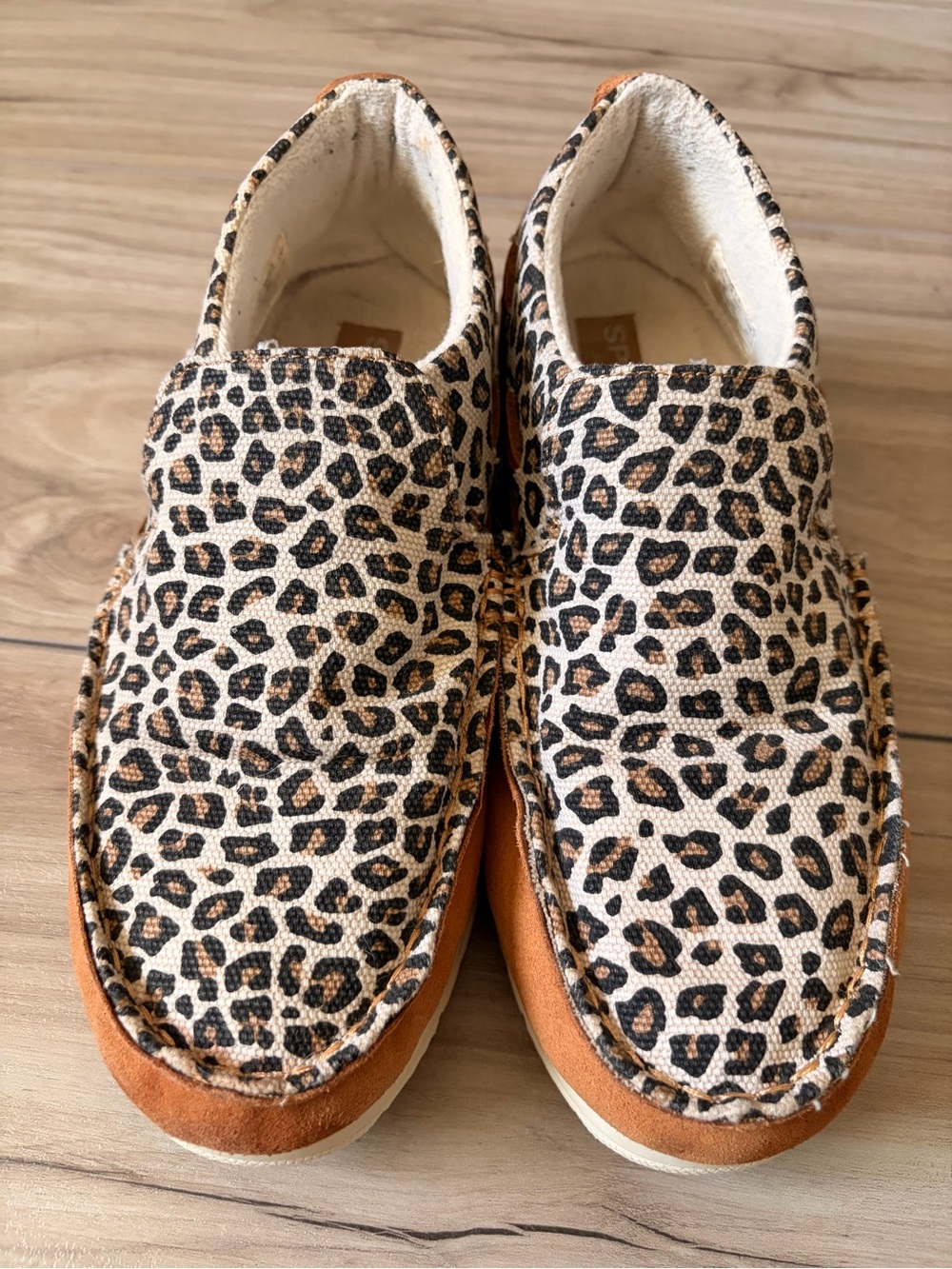 Sperry Leopard Print Slip On Loafers Boat Shoes Size 6